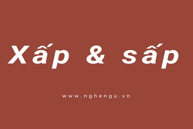 Một chồng giấy trắng được xếp ngay ngắn, minh họa cho cách dùng từ 'xấp' đúng chính tả