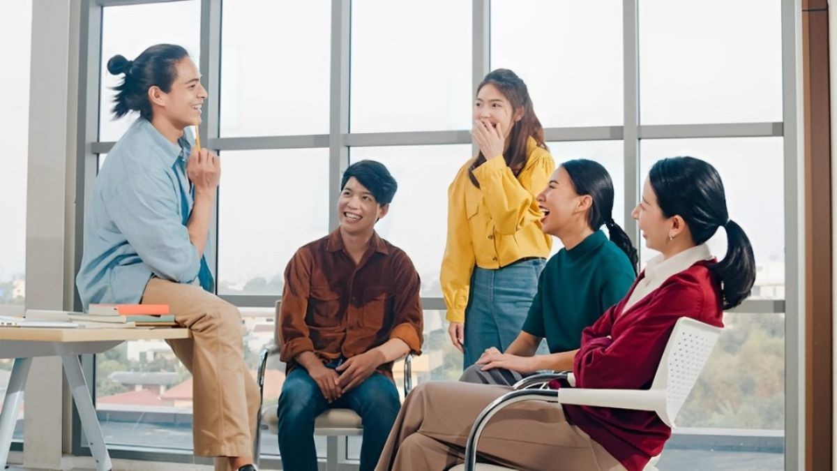 Chia sẻ và lắng nghe để gắn kết.
